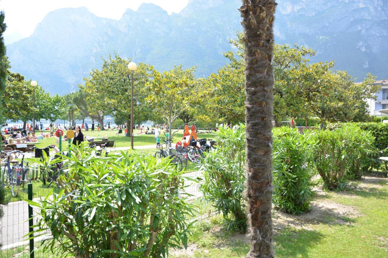 Terrazza Sul Lago Riva del Garda Exteriör bild