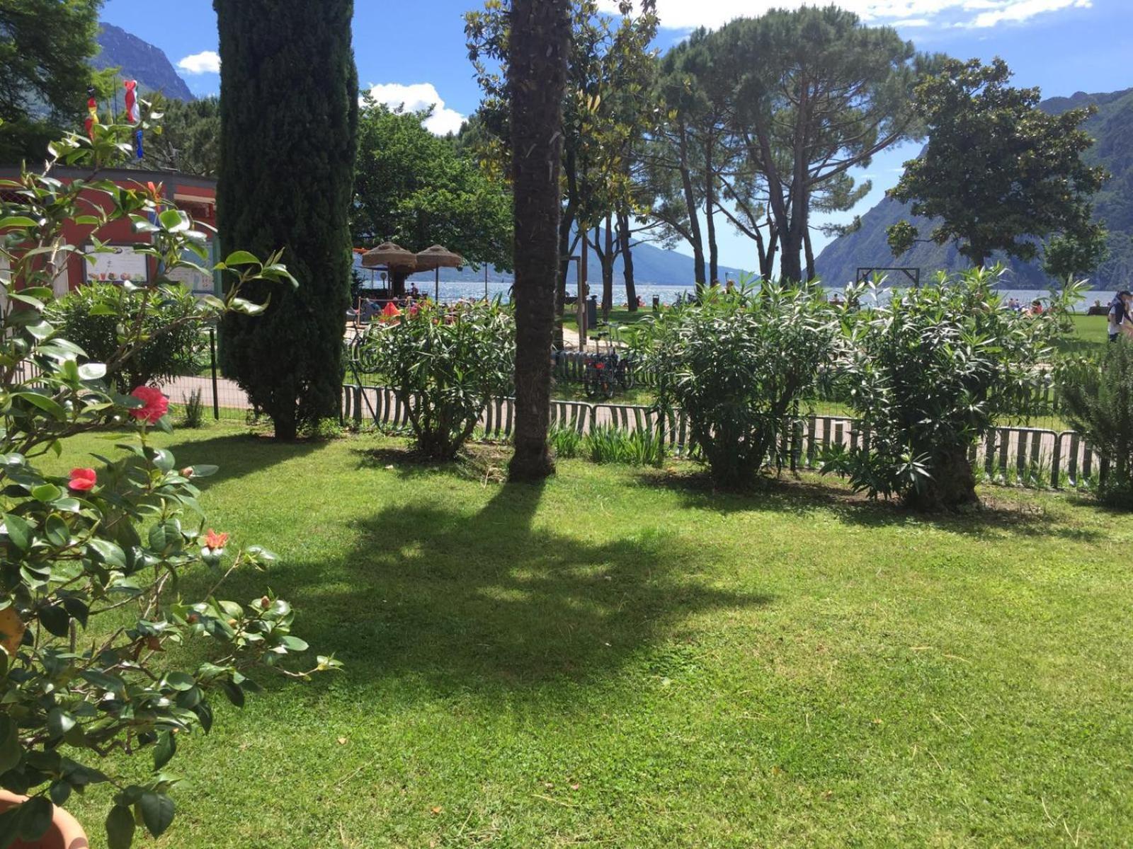 Terrazza Sul Lago Riva del Garda Exteriör bild