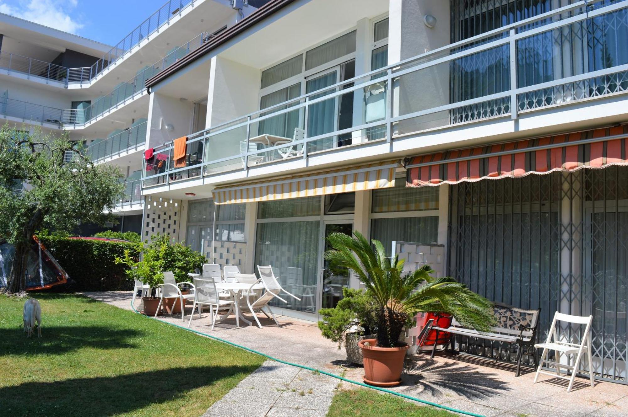 Terrazza Sul Lago Riva del Garda Exteriör bild