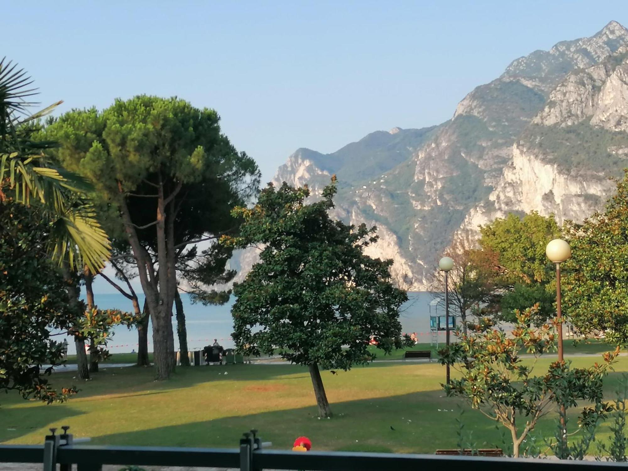 Terrazza Sul Lago Riva del Garda Exteriör bild