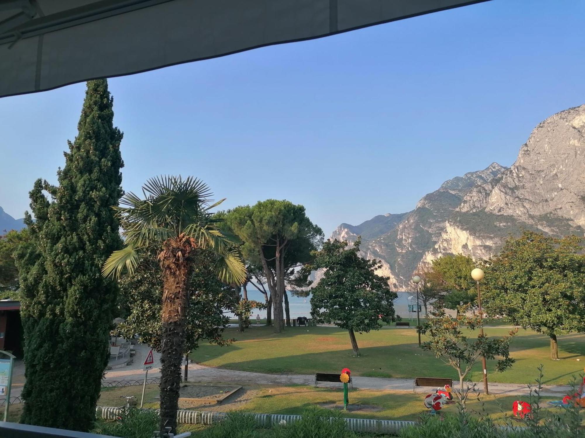 Terrazza Sul Lago Riva del Garda Exteriör bild